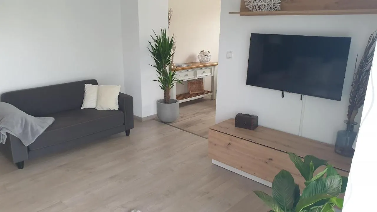 Boardingappartement Windeckblick, ruhige, zentrale Lage mit großem Südbalkon Bühl