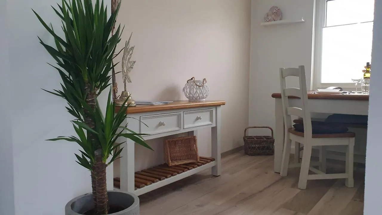 Boardingappartement Windeckblick, ruhige, zentrale Lage mit großem Südbalkon Bühl