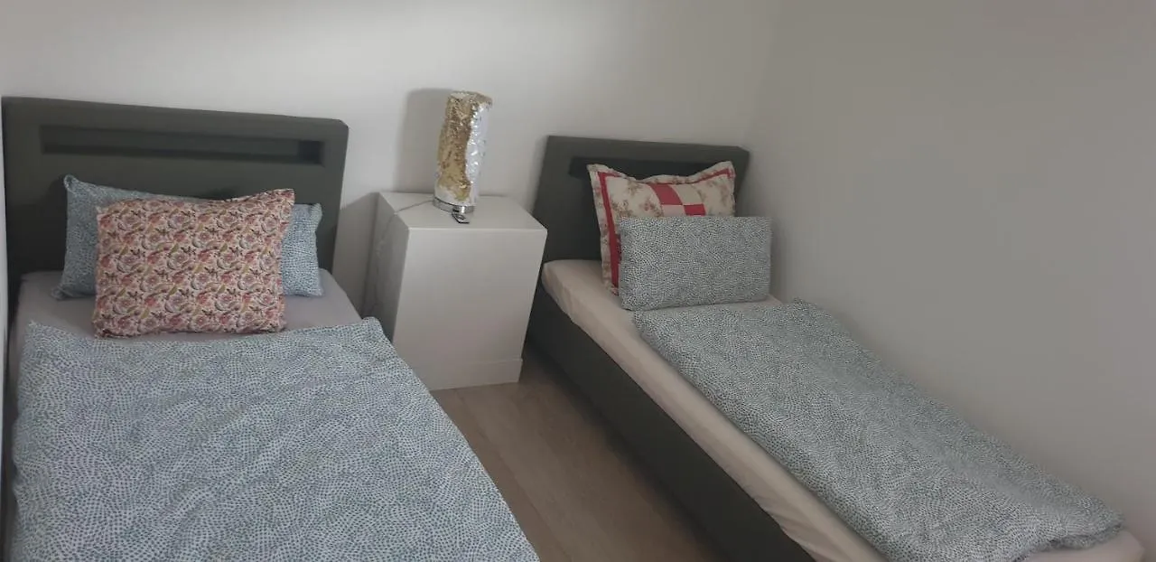 Boardingappartement Windeckblick, ruhige, zentrale Lage mit großem Südbalkon Bühl 0*,